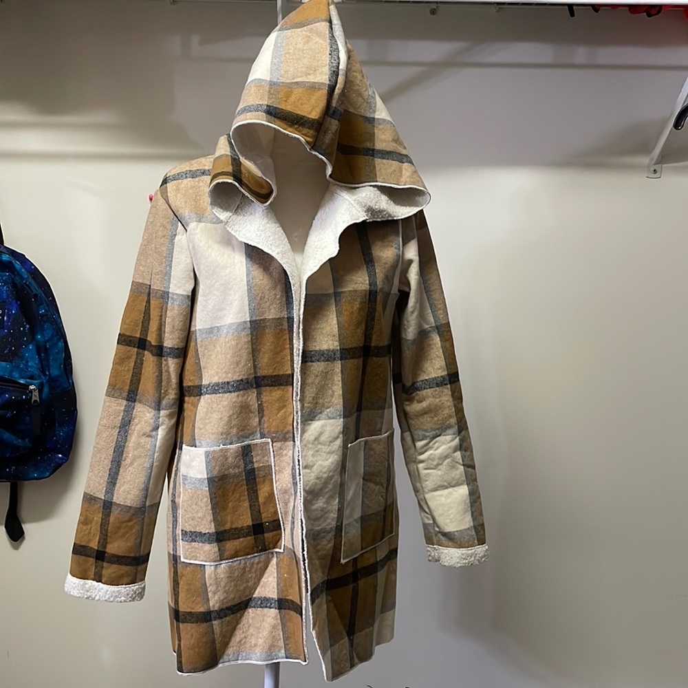 Alunalevi Tan plaid coat Women's small